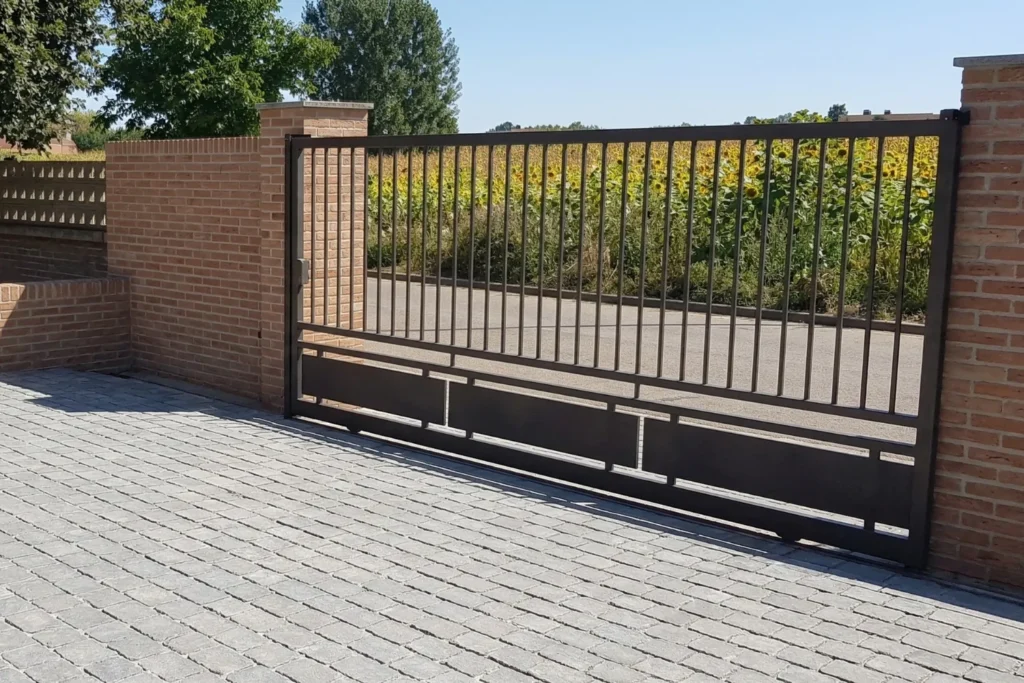 puerta de entrada a finca en forja